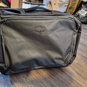 Osprey 44L travel bag (backpack or messanger style)